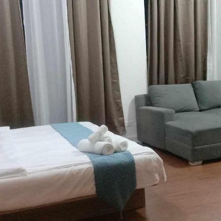 Accommodation Services Makati City Екстер'єр фото