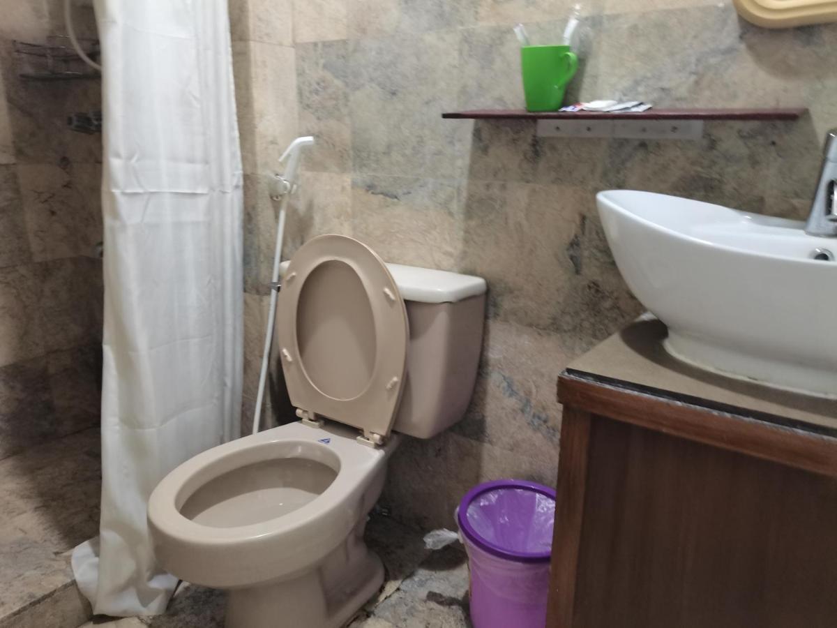 Accommodation Services Makati City Екстер'єр фото