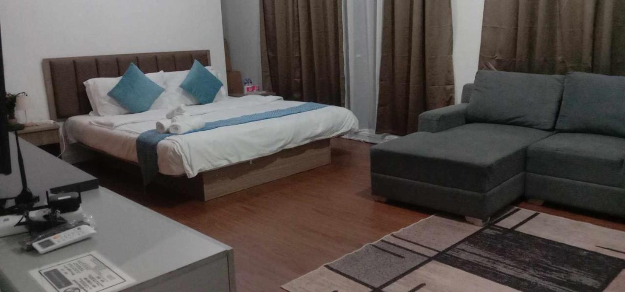 Accommodation Services Makati City Екстер'єр фото